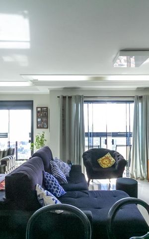 Apartamento à venda com 186m², 3 quartos e 4 vagas Apartamento à venda com 186m², 3 quartos e 4 vagasSala