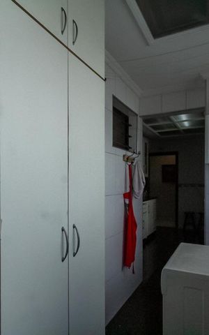 Apartamento à venda com 186m², 3 quartos e 4 vagas Apartamento à venda com 186m², 3 quartos e 4 vagasÁrea de Serviço
