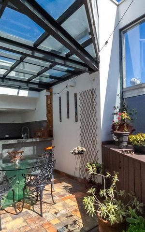 Apartamento à venda com 186m², 3 quartos e 4 vagas Apartamento à venda com 186m², 3 quartos e 4 vagasCobertura