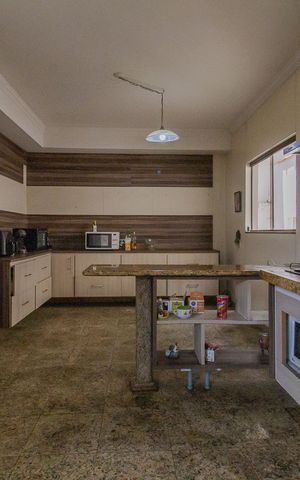 Casa para alugar com 500m², 3 quartos e 3 vagas Casa para alugar com 500m², 3 quartos e 3 vagasCozinha