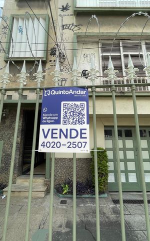 Apartamento à venda com 134m², 3 quartos e 2 vagas Apartamento à venda com 134m², 3 quartos e 2 vagasPlaquinha