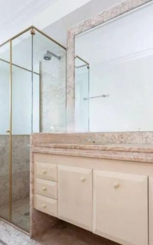Apartamento à venda com 202m², 5 quartos e 4 vagas