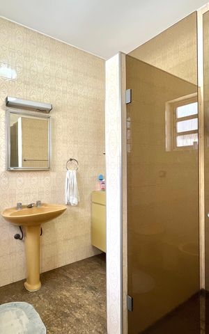 Casa para alugar com 210m², 3 quartos e 2 vagasBanheiro Corredor