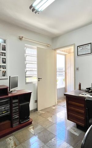 Casa para alugar com 210m², 3 quartos e 2 vagasEscritório