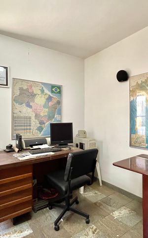 Casa para alugar com 210m², 3 quartos e 2 vagasEscritório
