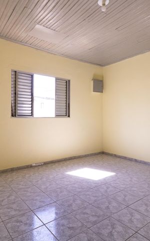 Casa à venda com 200m², 2 quartos e 3 vagas Casa à venda com 200m², 2 quartos e 3 vagasQuarto da Casa 1
