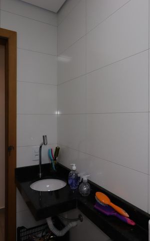 Apartamento à venda com 69m², 2 quartos e 1 vagaBanheiro Social