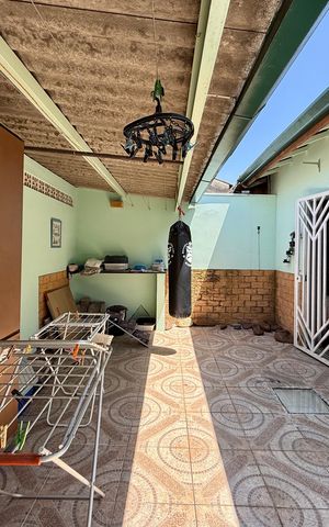 Casa à venda com 148m², 3 quartos e 2 vagas Casa à venda com 148m², 3 quartos e 2 vagasÁrea de Serviço