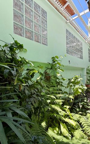 Casa à venda com 148m², 3 quartos e 2 vagas Casa à venda com 148m², 3 quartos e 2 vagasVaranda