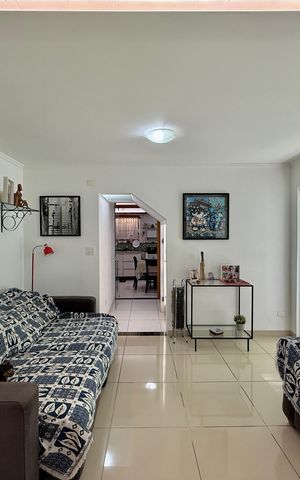Casa à venda com 148m², 3 quartos e 2 vagas Casa à venda com 148m², 3 quartos e 2 vagasSala