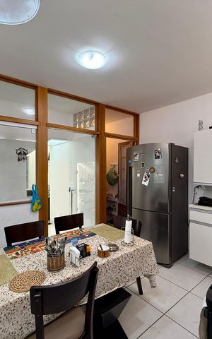 Casa à venda com 148m², 3 quartos e 2 vagas Casa à venda com 148m², 3 quartos e 2 vagasCozinha