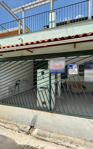 Casa à venda com 148m², 3 quartos e 2 vagas Casa à venda com 148m², 3 quartos e 2 vagasFachada