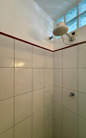 Casa à venda com 148m², 3 quartos e 2 vagas Casa à venda com 148m², 3 quartos e 2 vagasBanheiro Social