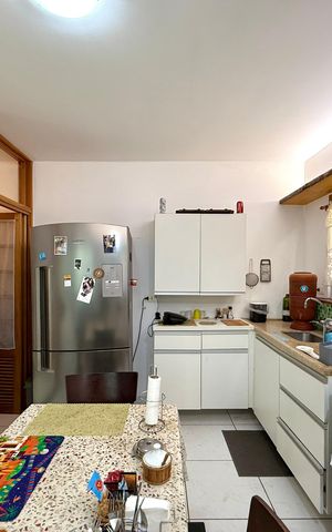 Casa à venda com 148m², 3 quartos e 2 vagas Casa à venda com 148m², 3 quartos e 2 vagasCozinha