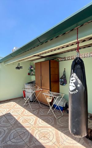 Casa à venda com 148m², 3 quartos e 2 vagas Casa à venda com 148m², 3 quartos e 2 vagasÁrea de Serviço