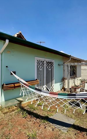 Casa à venda com 148m², 3 quartos e 2 vagas Casa à venda com 148m², 3 quartos e 2 vagasVaranda Quarto 3