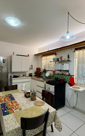 Casa à venda com 148m², 3 quartos e 2 vagas Casa à venda com 148m², 3 quartos e 2 vagasCozinha