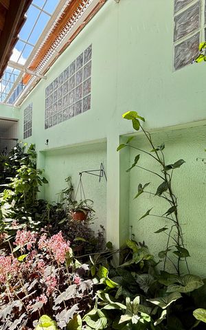 Casa à venda com 148m², 3 quartos e 2 vagas Casa à venda com 148m², 3 quartos e 2 vagasVaranda