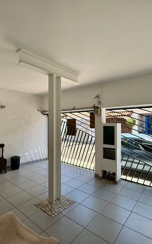 Casa à venda com 148m², 3 quartos e 2 vagas Casa à venda com 148m², 3 quartos e 2 vagasGaragem
