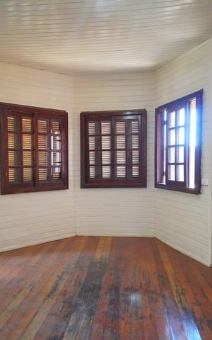 Casa para alugar com 190m², 4 quartos e 4 vagasSala