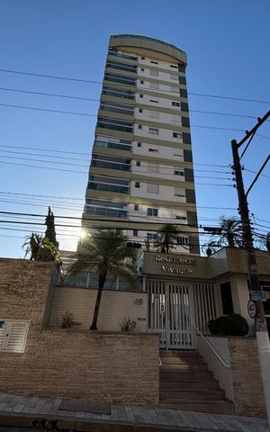Apartamento à venda com 190m², 3 quartos e 3 vagas Apartamento à venda com 190m², 3 quartos e 3 vagasFachada e Portaria