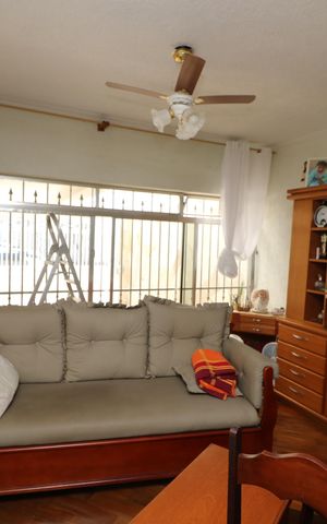Casa à venda com 148m², 3 quartos e 2 vagasSala
