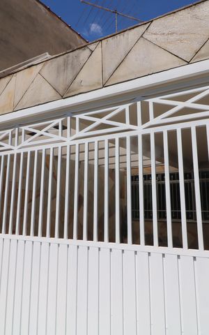 Casa à venda com 148m², 3 quartos e 2 vagasFachada