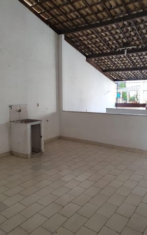 Casa para alugar com 239m², 4 quartos e 1 vaga Casa para alugar com 239m², 4 quartos e 1 vagaÁrea de Serviço