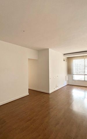 Apartamento à venda com 100m², 3 quartos e 2 vagas Apartamento à venda com 100m², 3 quartos e 2 vagasSala