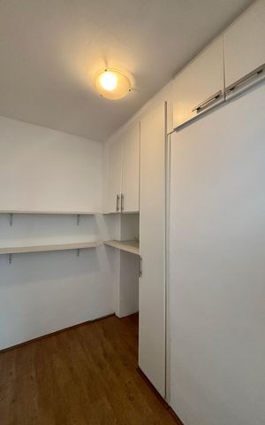 Apartamento à venda com 100m², 3 quartos e 2 vagas Apartamento à venda com 100m², 3 quartos e 2 vagasÁrea de serviço - quarto