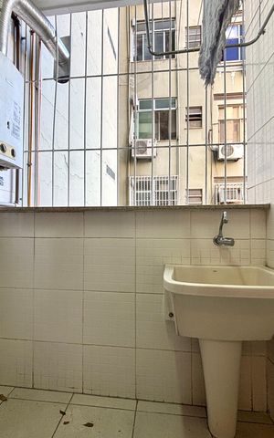 Apartamento à venda com 100m², 3 quartos e 2 vagas Apartamento à venda com 100m², 3 quartos e 2 vagasÁrea de serviço