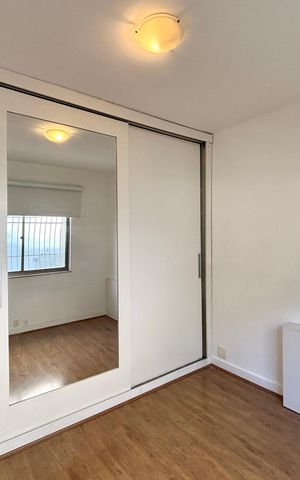 Apartamento à venda com 100m², 3 quartos e 2 vagas Apartamento à venda com 100m², 3 quartos e 2 vagasQuarto 2