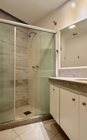Apartamento à venda com 100m², 3 quartos e 2 vagas Apartamento à venda com 100m², 3 quartos e 2 vagasSuíte