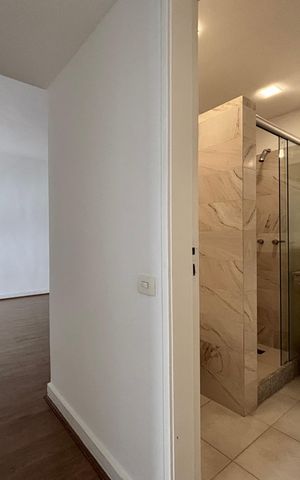 Apartamento à venda com 100m², 3 quartos e 2 vagas Apartamento à venda com 100m², 3 quartos e 2 vagasBanheiro social - corredor de acesso