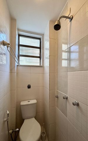 Apartamento à venda com 100m², 3 quartos e 2 vagas Apartamento à venda com 100m², 3 quartos e 2 vagasÁrea de serviço - banheiro