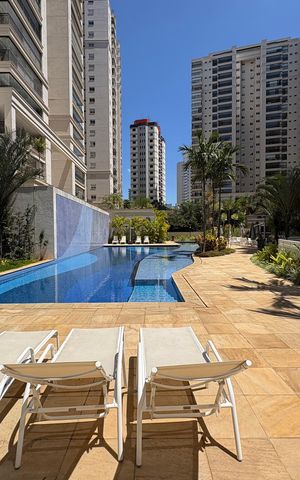 Apartamento à venda com 86m², 3 quartos e 2 vagas Apartamento à venda com 86m², 3 quartos e 2 vagasÁrea comum - Piscina