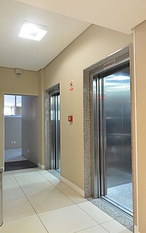 Apartamento à venda com 71m², 2 quartos e 2 vagasÁrea comum - Elevadores
