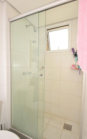 Apartamento à venda com 71m², 2 quartos e 2 vagasBanheiro da Suíte - Box