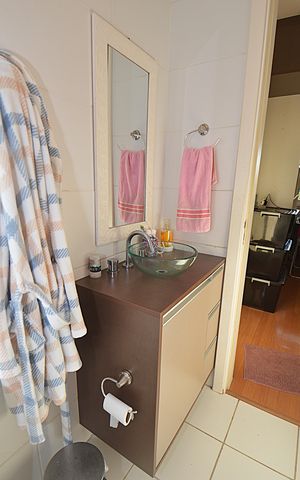 Apartamento à venda com 71m², 2 quartos e 2 vagasBanheiro social