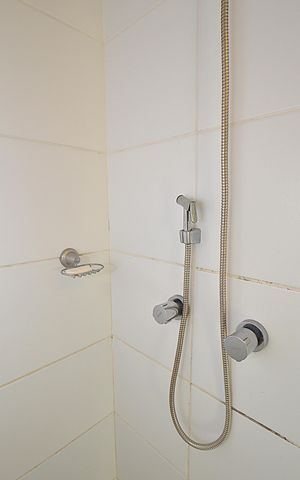 Apartamento à venda com 71m², 2 quartos e 2 vagasBanheiro social
