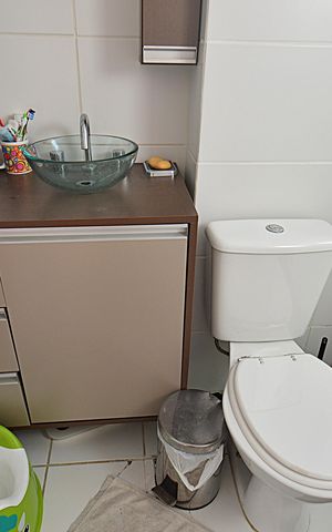 Apartamento à venda com 71m², 2 quartos e 2 vagasBanheiro da Suíte
