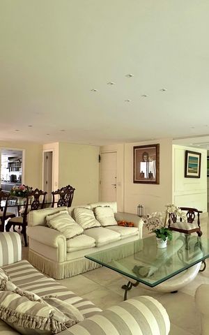 Apartamento à venda com 255m², 3 quartos e 4 vagas