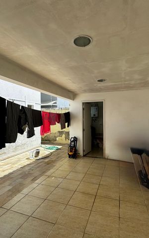Casa de condomínio à venda com 290m², 6 quartos e 2 vagas Casa de condomínio à venda com 290m², 6 quartos e 2 vagasÁrea de Serviço