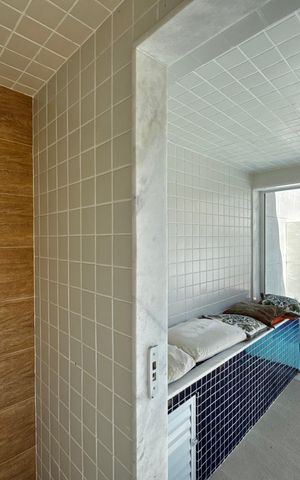 Casa de condomínio à venda com 290m², 6 quartos e 2 vagas Casa de condomínio à venda com 290m², 6 quartos e 2 vagasÁrea externa