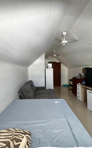 Casa de condomínio à venda com 290m², 6 quartos e 2 vagas Casa de condomínio à venda com 290m², 6 quartos e 2 vagasSótão