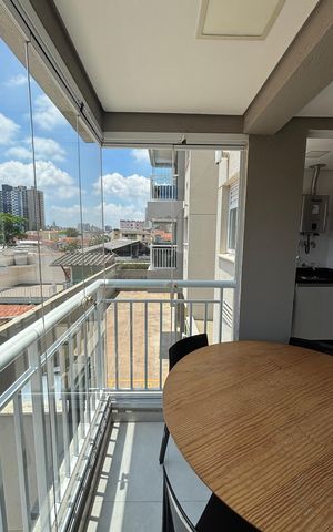 Apartamento à venda com 59m², 2 quartos e 1 vaga Apartamento à venda com 59m², 2 quartos e 1 vagaVaranda