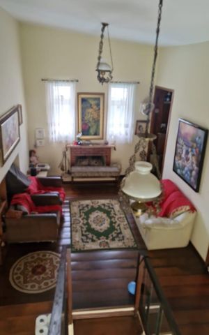 Casa à venda com 500m², 6 quartos e 6 vagas Casa à venda com 500m², 6 quartos e 6 vagasSala