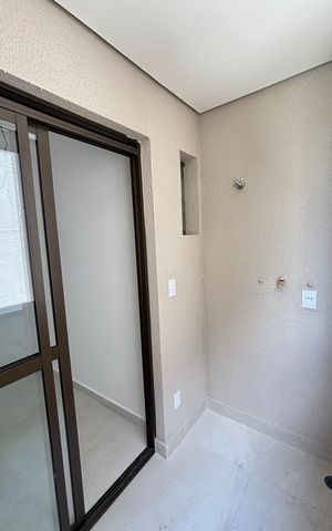 Apartamento à venda com 54m², 2 quartos e 1 vaga Apartamento à venda com 54m², 2 quartos e 1 vagaÁrea de Serviço - Varanda