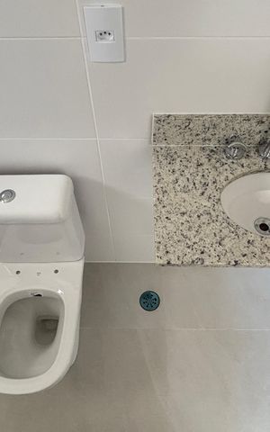 Apartamento à venda com 54m², 2 quartos e 1 vaga Apartamento à venda com 54m², 2 quartos e 1 vagaBanheiro da Suíte