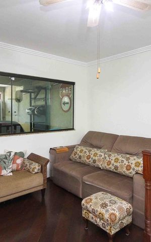 Casa à venda com 148m², 3 quartos e 2 vagas Casa à venda com 148m², 3 quartos e 2 vagasSala